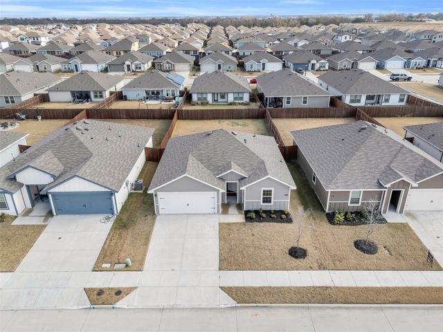 6513 Waterfall Lane, Princeton, TX 75407