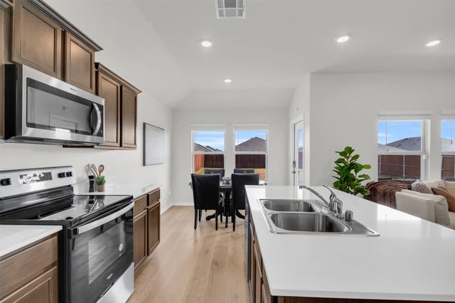 6513 Waterfall Lane, Princeton, TX 75407