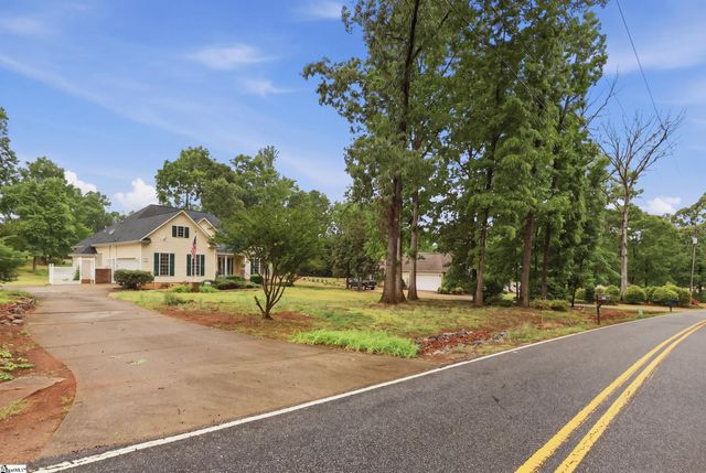950 Spring Valley Road, Inman, SC 29349