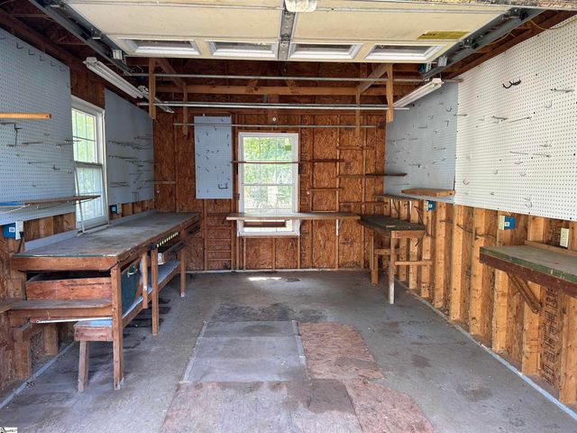 950 Spring Valley Road, Inman, SC 29349