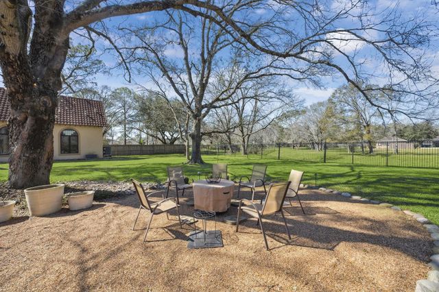 1004 Tall Pines Drive, Friendswood, TX 77546