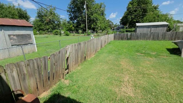 615 W 1st Street, Edmond, OK 73003