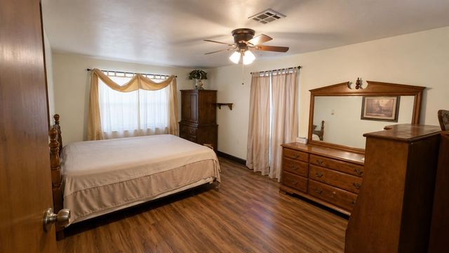 615 W 1st Street, Edmond, OK 73003