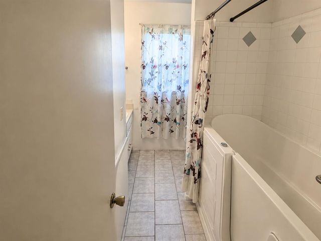 615 W 1st Street, Edmond, OK 73003