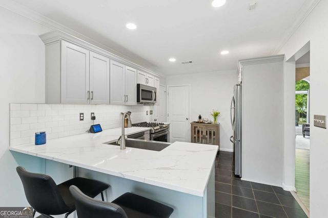 2740 Royal Bluff, Decatur, GA 30030