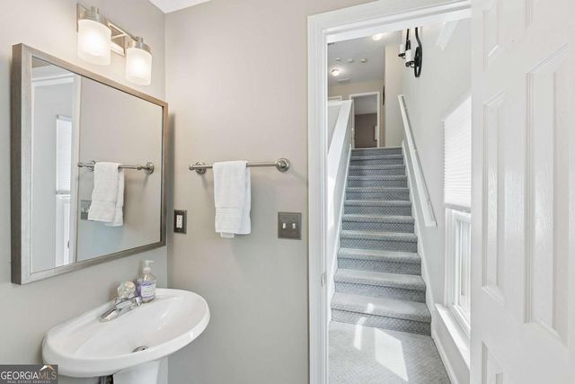 2740 Royal Bluff, Decatur, GA 30030