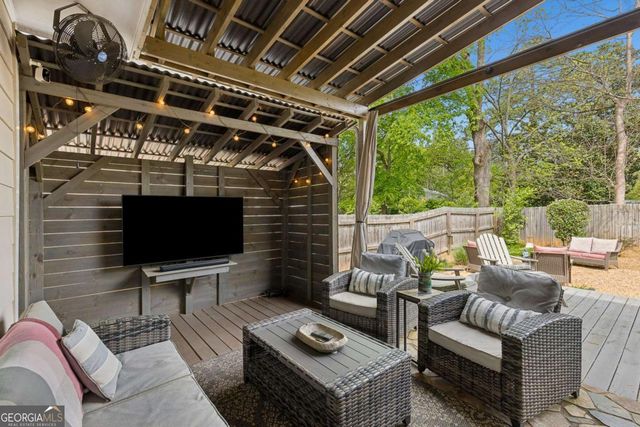 2740 Royal Bluff, Decatur, GA 30030