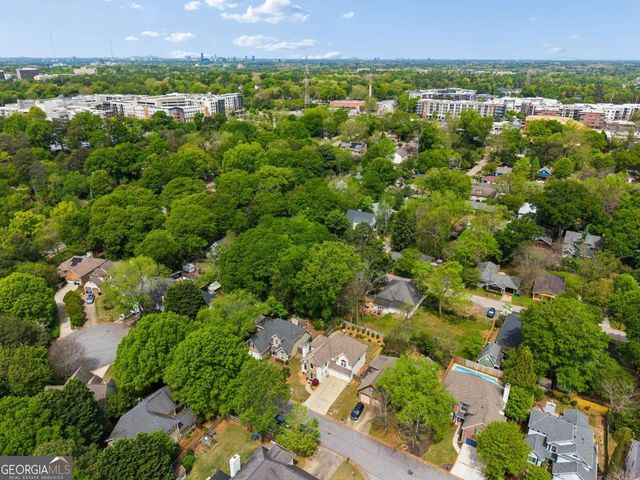 2740 Royal Bluff, Decatur, GA 30030