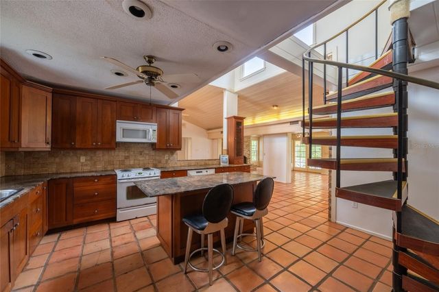 5155 RIVERWOOD AVENUE, Sarasota, FL 34231