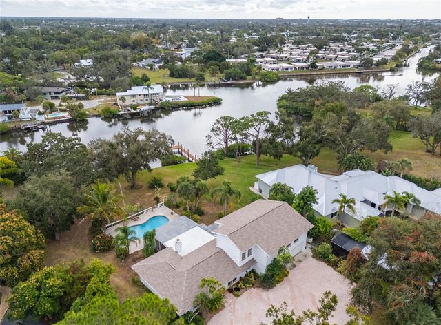 5155 RIVERWOOD AVENUE, Sarasota, FL 34231