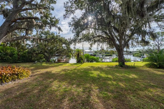5155 RIVERWOOD AVENUE, Sarasota, FL 34231