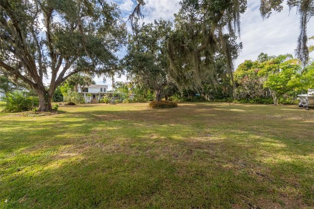 5155 RIVERWOOD AVENUE, Sarasota, FL 34231