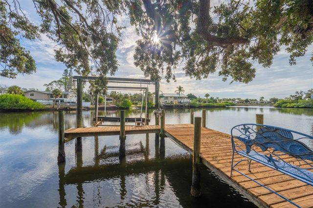 5155 RIVERWOOD AVENUE, Sarasota, FL 34231