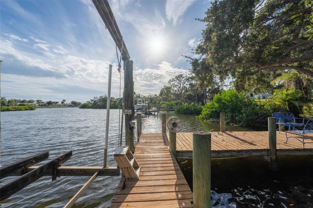 5155 RIVERWOOD AVENUE, Sarasota, FL 34231