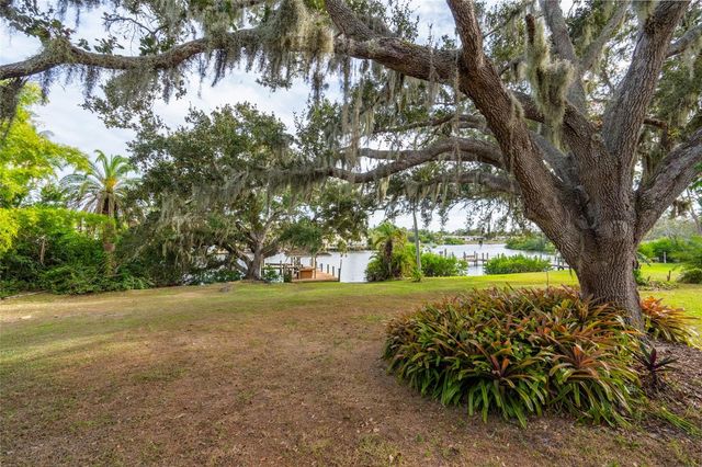 5155 RIVERWOOD AVENUE, Sarasota, FL 34231