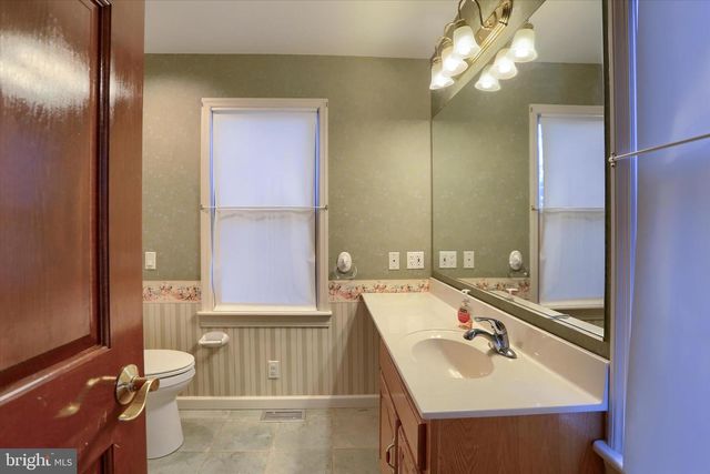 211 FREDERICK ST, Highspire, PA 17034