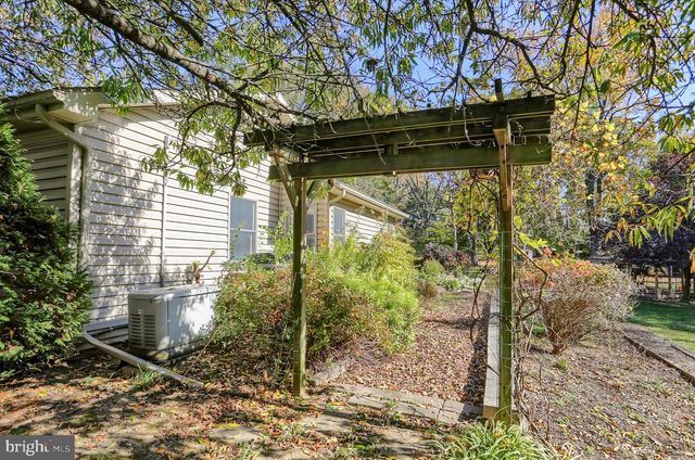 211 FREDERICK ST, Highspire, PA 17034