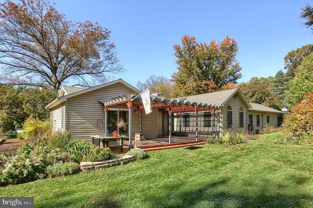 211 FREDERICK ST, Highspire, PA 17034