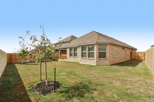 1116 Nikos Hollow, San Antonio, TX 78245