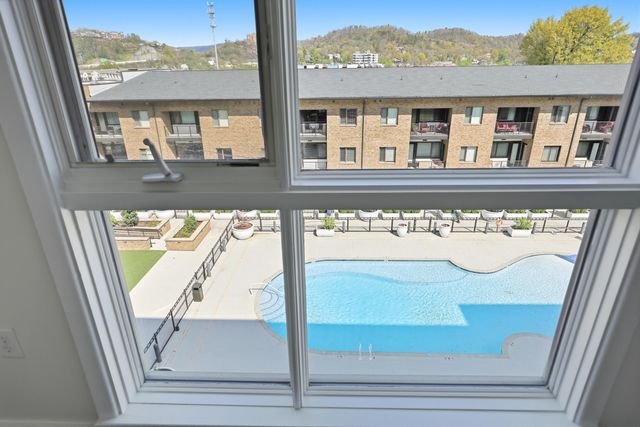 200 Manufacturers Road Apt 619, Chattanooga, TN 37405
