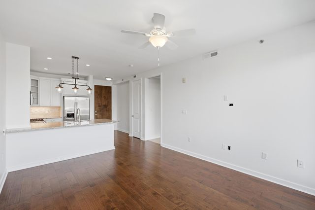 200 Manufacturers Road Apt 619, Chattanooga, TN 37405