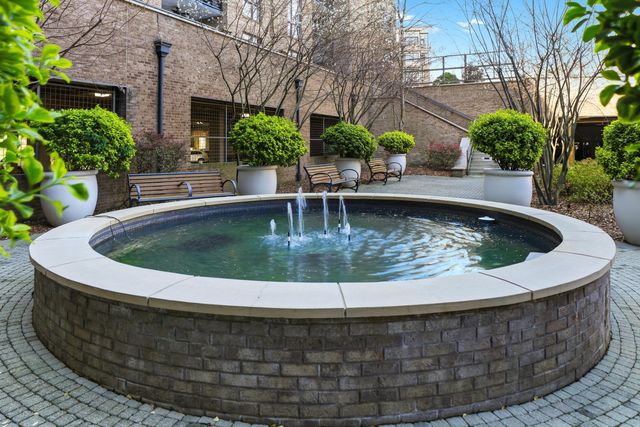 200 Manufacturers Road Apt 619, Chattanooga, TN 37405