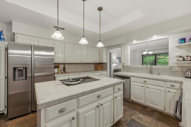 137 Long Wood Ave, Lakeway, TX 78734