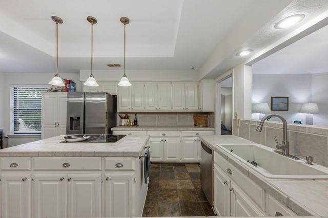 137 Long Wood Ave, Lakeway, TX 78734