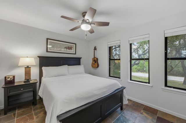 137 Long Wood Ave, Lakeway, TX 78734