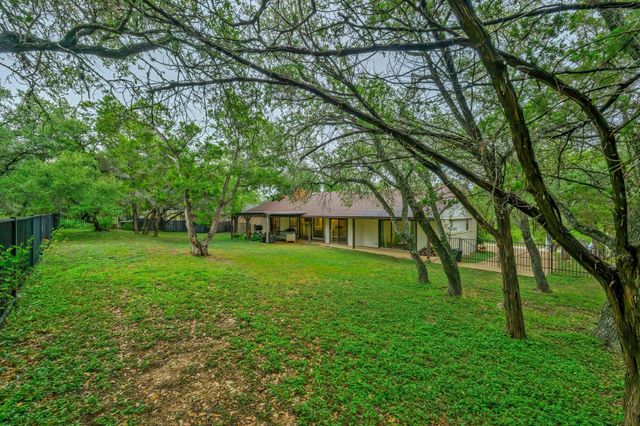 137 Long Wood Ave, Lakeway, TX 78734
