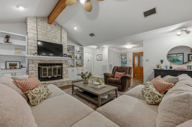 137 Long Wood Ave, Lakeway, TX 78734