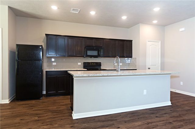 17320 Cedar Rock Court, College Station, TX 77845