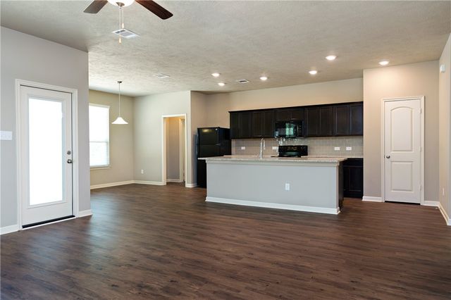 17320 Cedar Rock Court, College Station, TX 77845