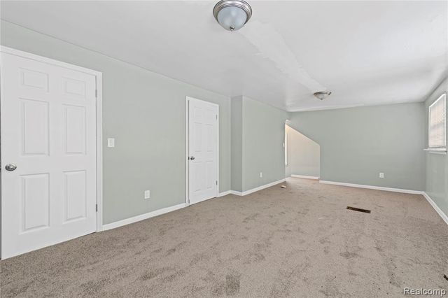 20508 Kenosha Street, Harper Woods, MI 48225