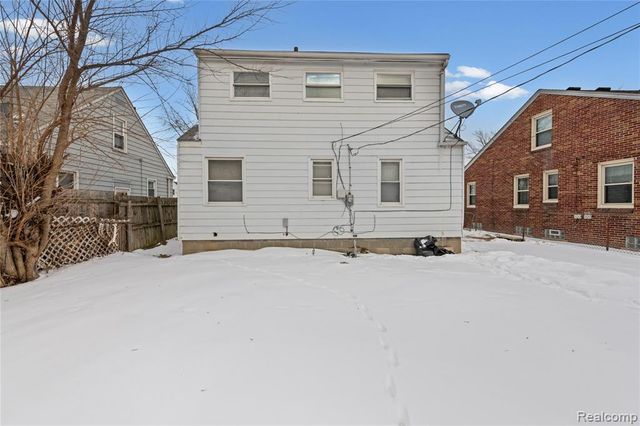 20508 Kenosha Street, Harper Woods, MI 48225
