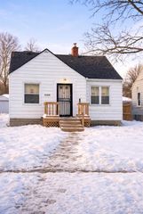 20508 Kenosha Street, Harper Woods, MI 48225
