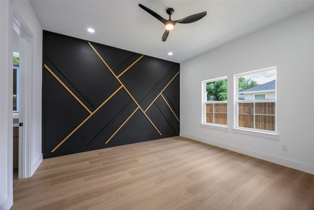 2555 Hooper Street, Dallas, TX 75215