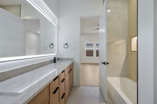 2555 Hooper Street, Dallas, TX 75215
