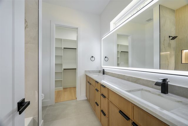 2555 Hooper Street, Dallas, TX 75215