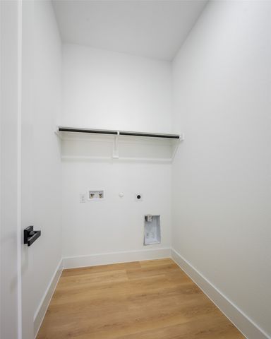2555 Hooper Street, Dallas, TX 75215