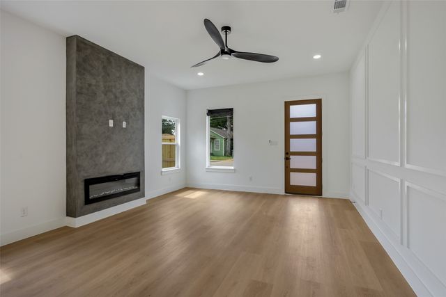 2555 Hooper Street, Dallas, TX 75215