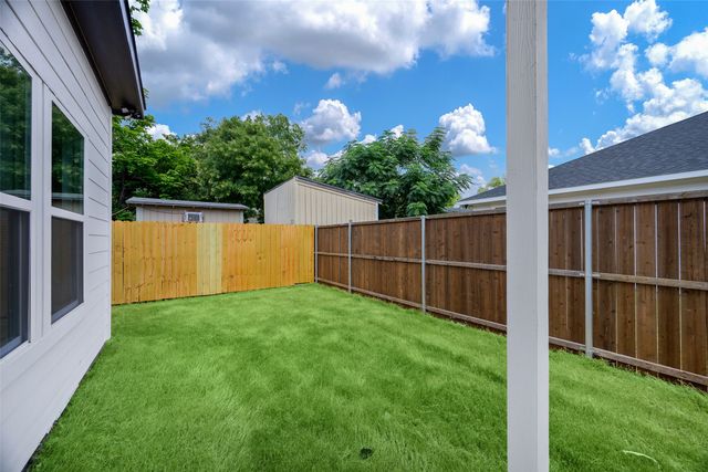 2555 Hooper Street, Dallas, TX 75215