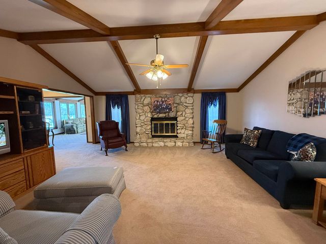 621 Nancyk Crossing, Roanoke, IN 46783