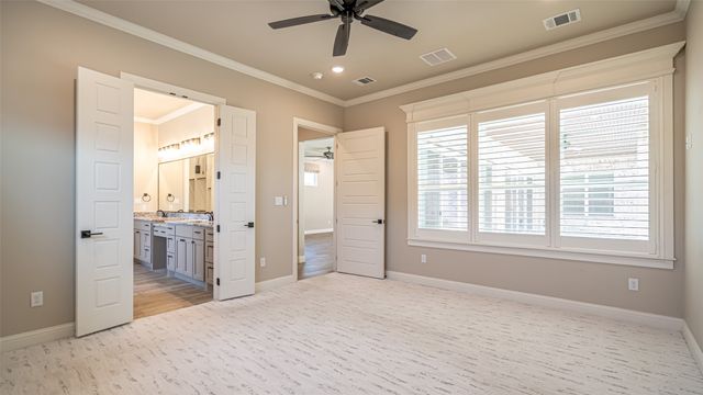 2407 Vineyard Drive, Granbury, TX 76048