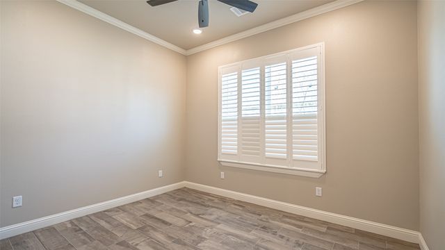 2407 Vineyard Drive, Granbury, TX 76048