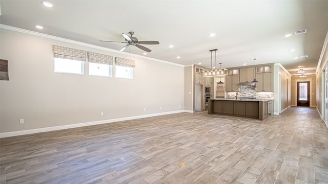 2407 Vineyard Drive, Granbury, TX 76048