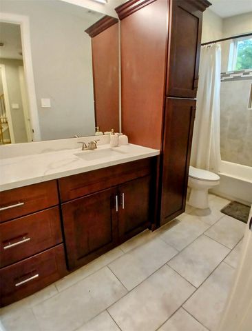 3333 Kilgore Street, Houston, TX 77021