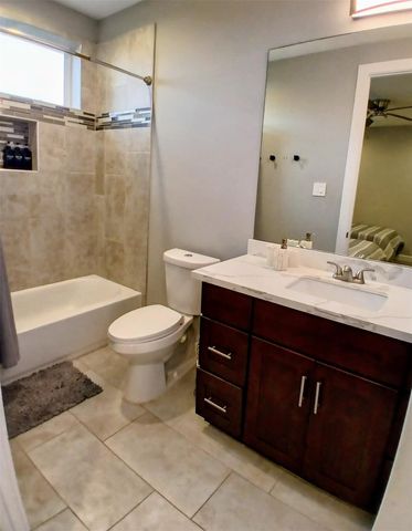 3333 Kilgore Street, Houston, TX 77021