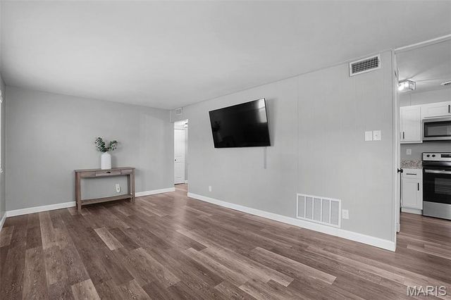 506 Impala Lane, Hazelwood, MO 63042