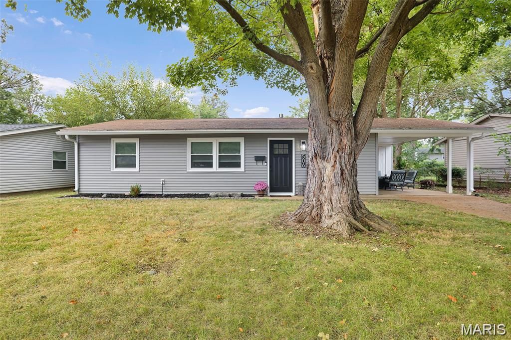 506 Impala Lane, Hazelwood, MO 63042